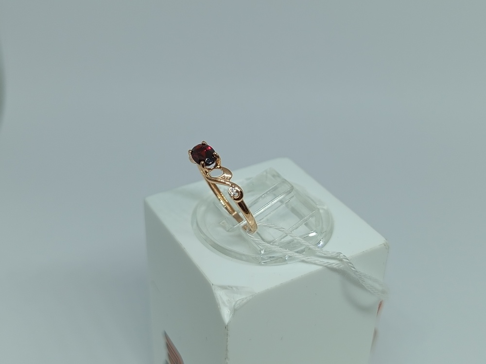 КОЛЬЦО С КАМНЯМИ (Au 585)