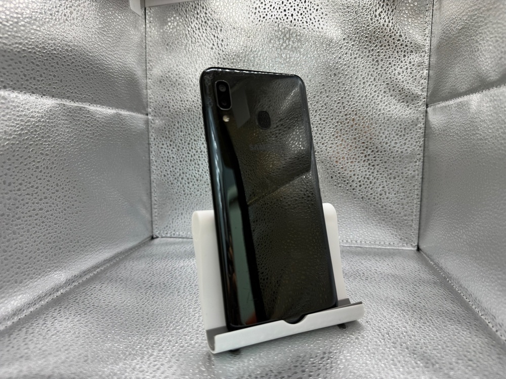 Смартфон Samsung Galaxy A20 3/32