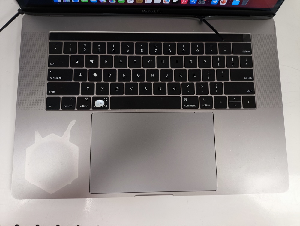 Ноутбук APPLE MacBook Pro 15