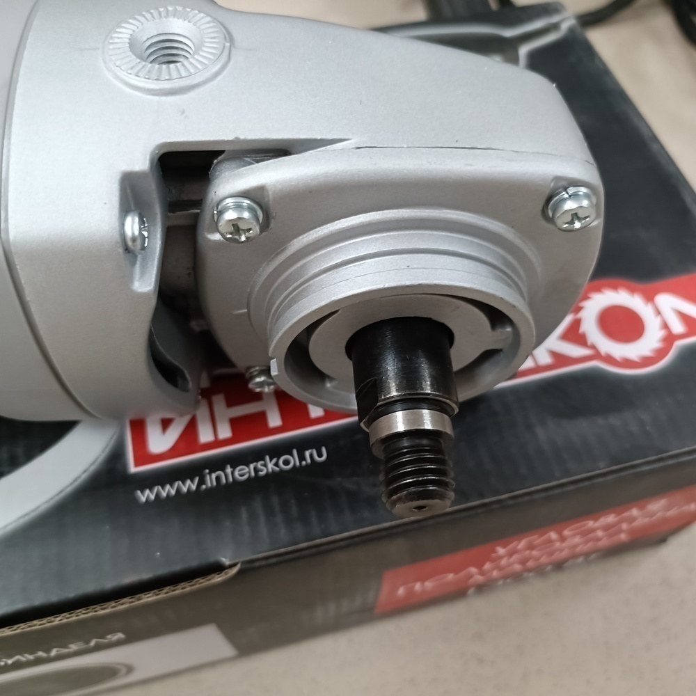 Полировальная машина Интерскол УПМ-180/1300ЭМ