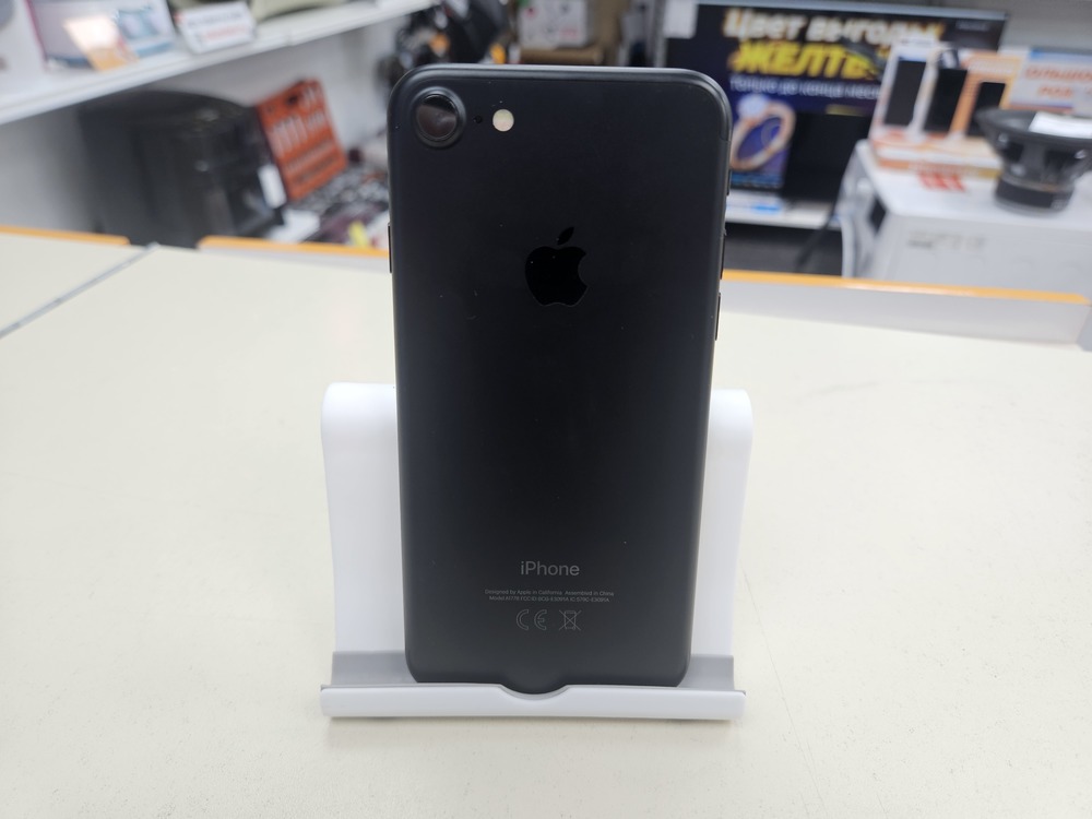 Смартфон Apple iPhone 7 32Gb