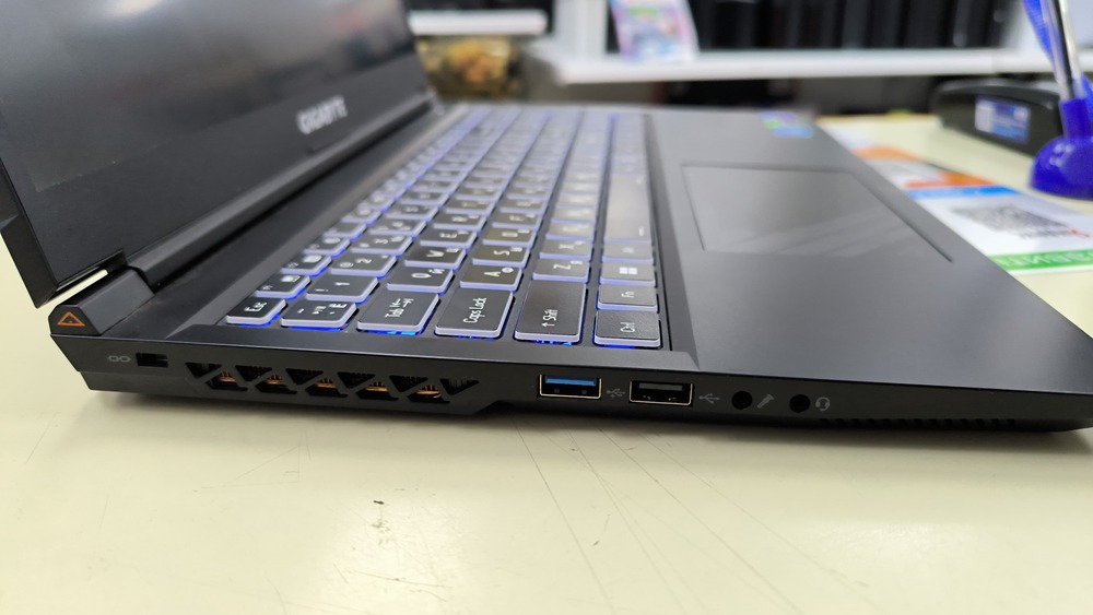 Ноутбук Gigabite; Core i5-12500H, GeForce RTX 4050, 16 Гб, 512 GB, Нет