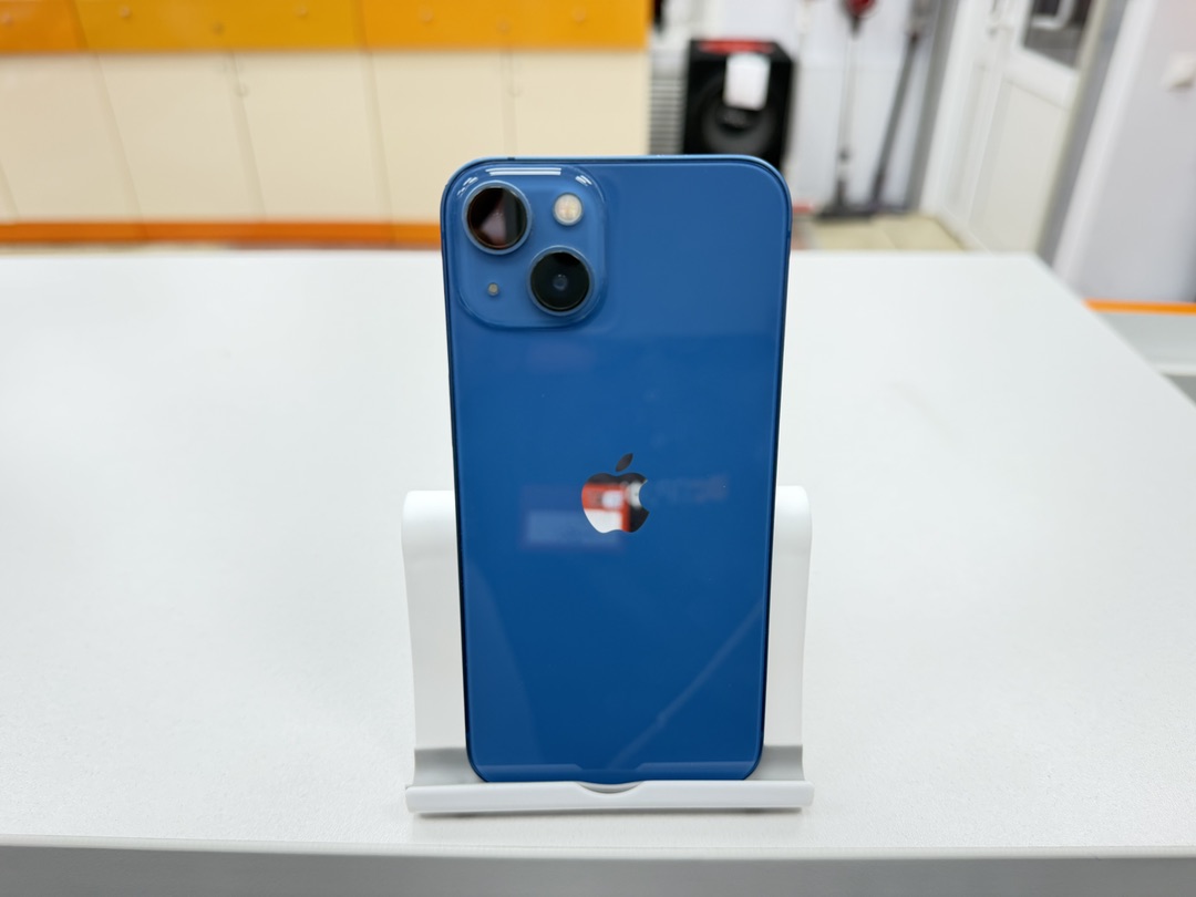 Смартфон Apple iPhone 13 128Gb