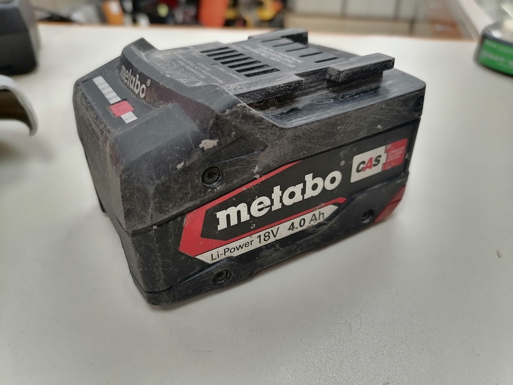 Угловая шлифмашина Metabo W 18 L 9-125