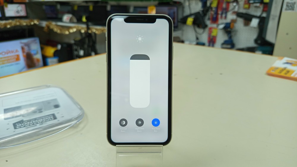 Смартфон Apple iPhone 11 64Gb