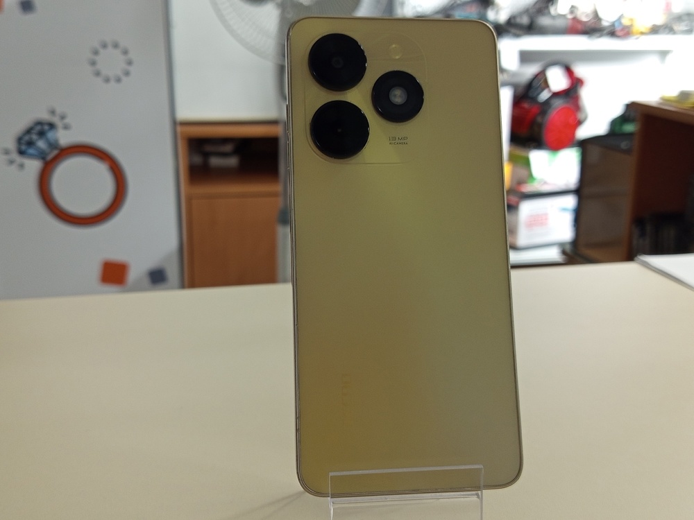 Смартфон Tecno Spark Go 2024 4/64