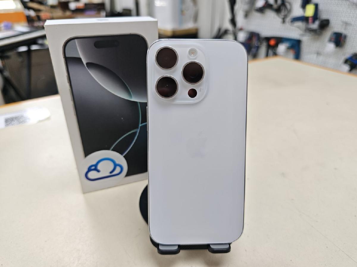 Смартфон Apple Iphone 16 Pro 128Gb