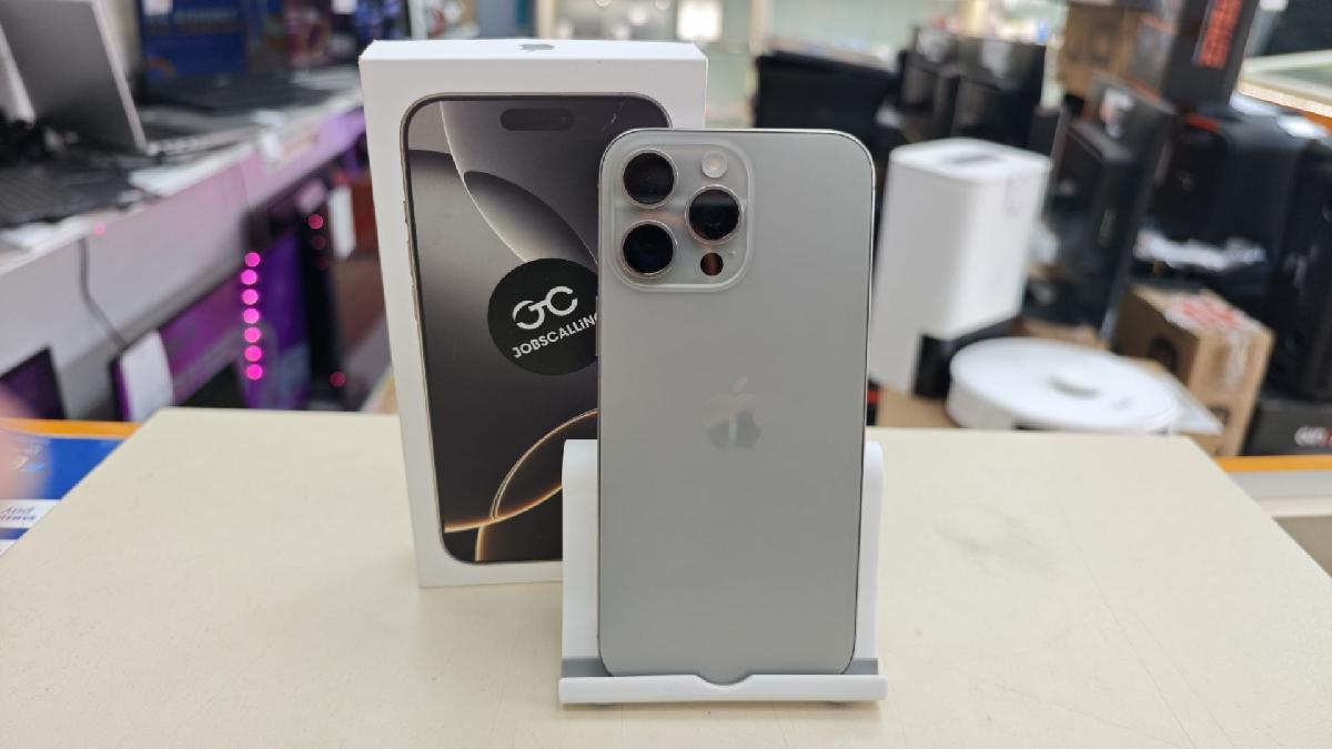 Смартфон Apple Iphone 16 Pro Max 256Gb