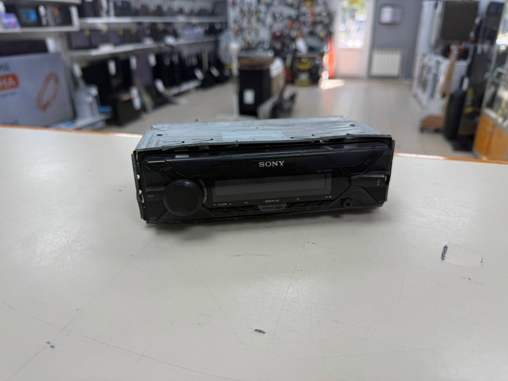 Автомагнитола SONY DSX-A110U;
