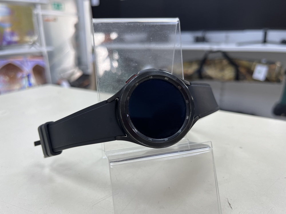 Смарт-часы Samsung Galaxy Watch 4