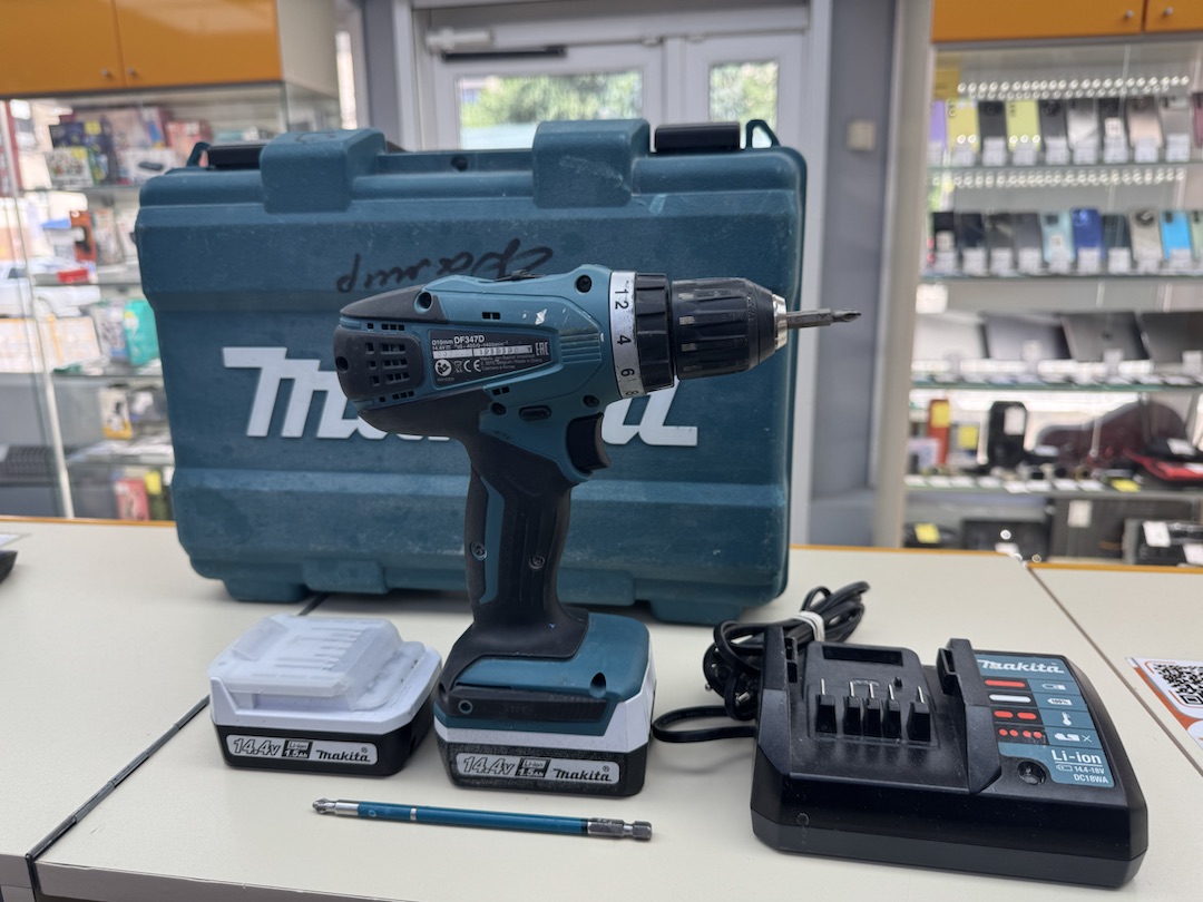 Шуруповерт Makita DF347D