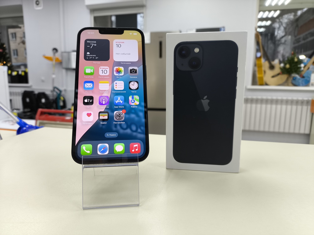 Смартфон Apple iPhone 13 128Gb