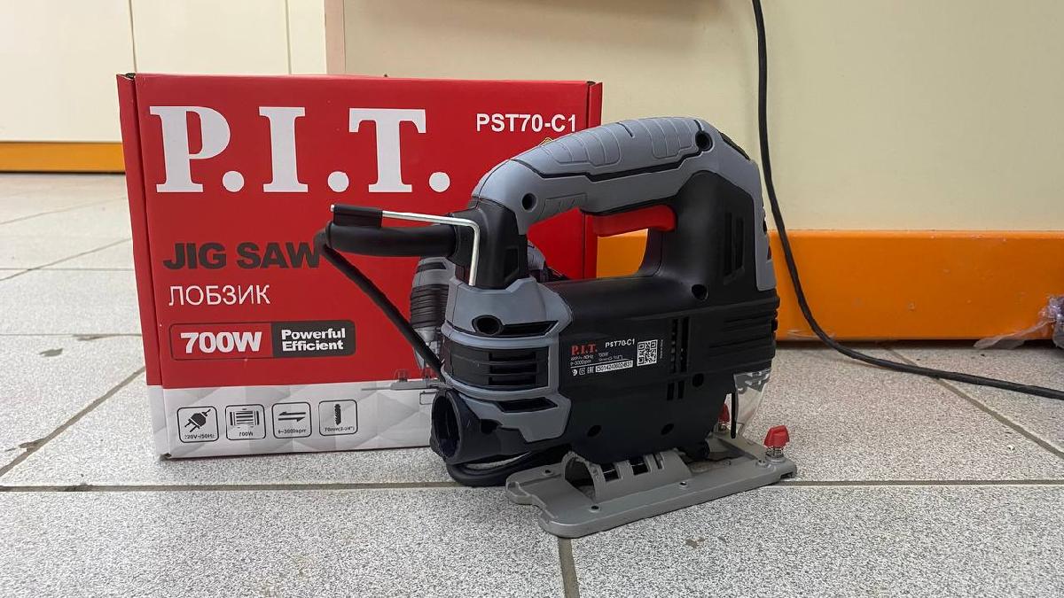 Лобзик P.I.T. PST70-C1