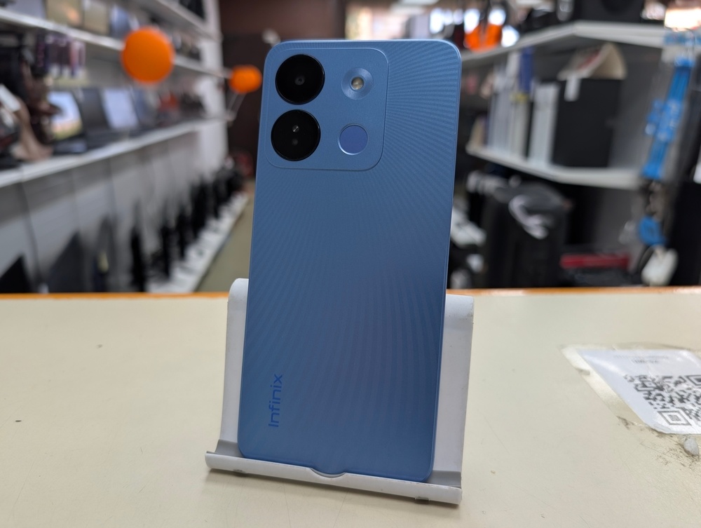 Смартфон Infinix Smart 7 HD 2/64