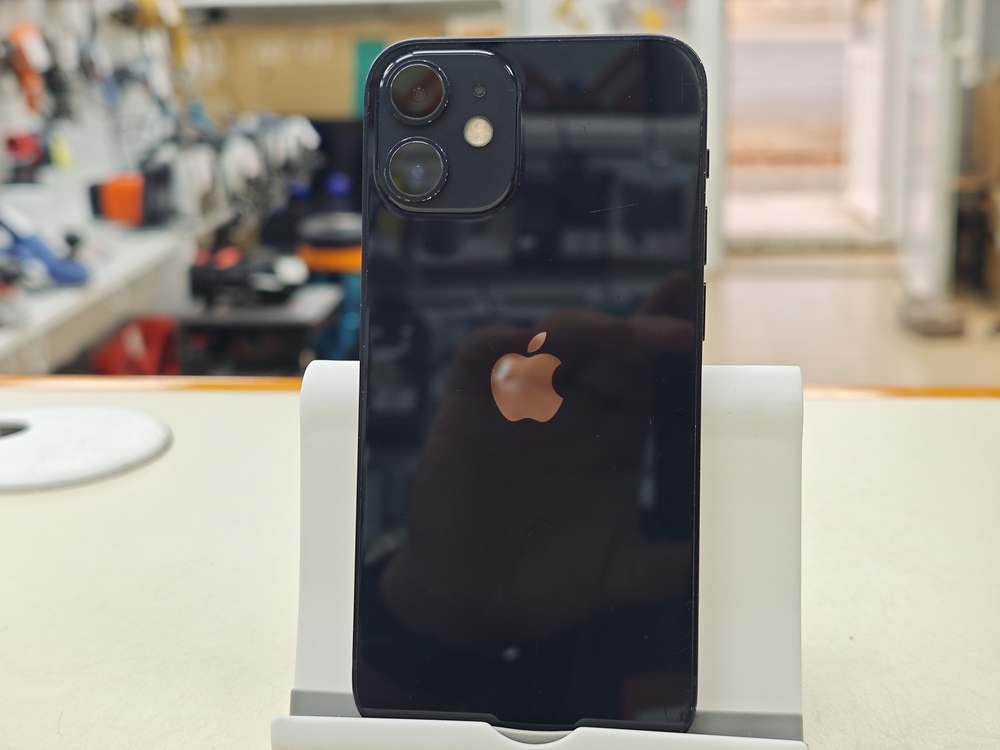 Смартфон Apple iPhone 12 mini 64Gb