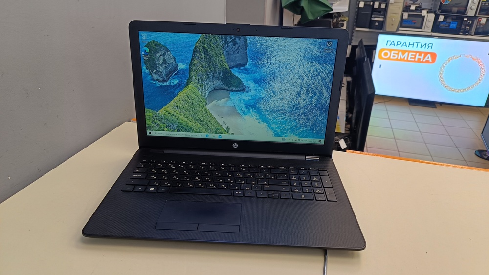 Ноутбук HP 15-rb012ur; E2-9000e, Radeon R2 series, 4 Гб, Нет, 500 Гб