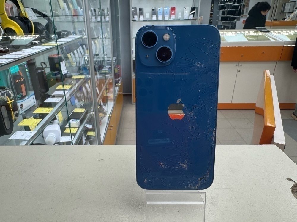Смартфон Apple iPhone 13 128Gb