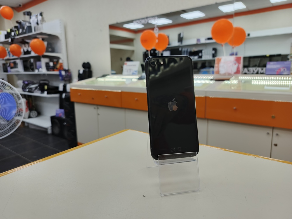 Смартфон Apple iPhone SE 2020 128Gb