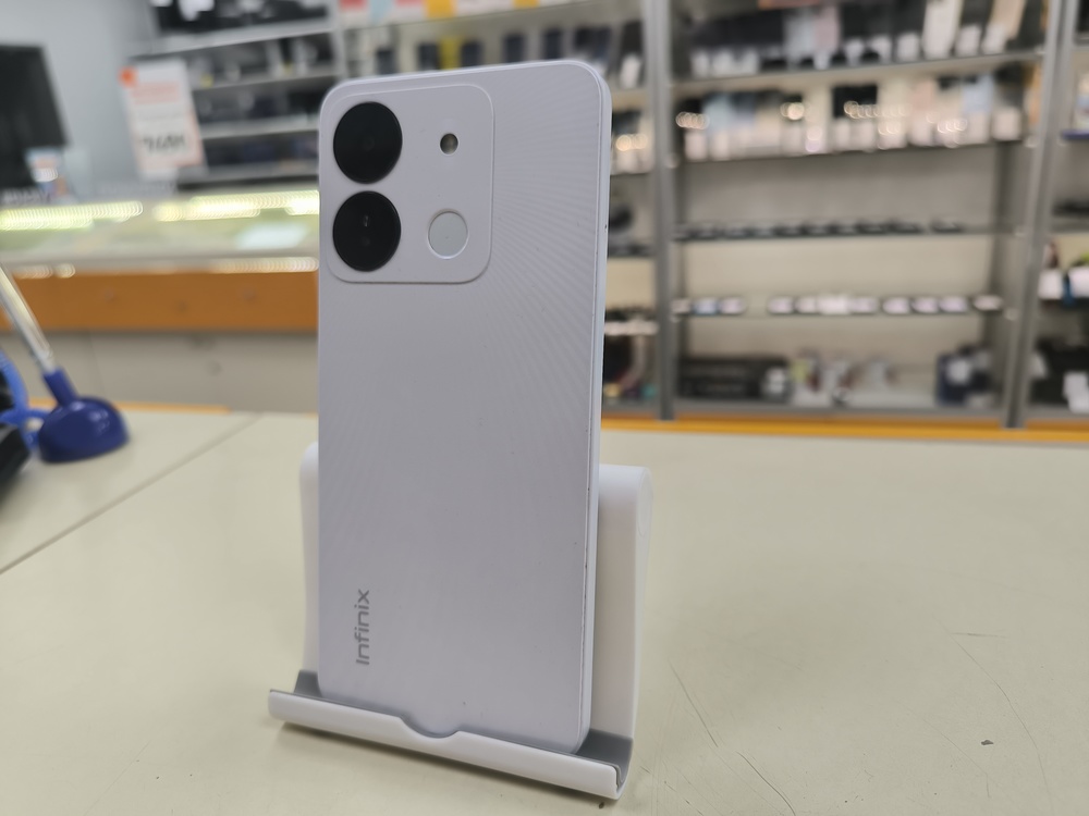 Смартфон Infinix Smart 7 2/64