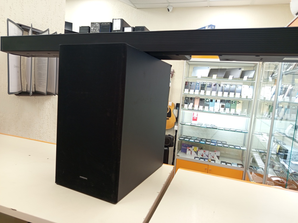 Саундбар Samsung HW-B650/ZN