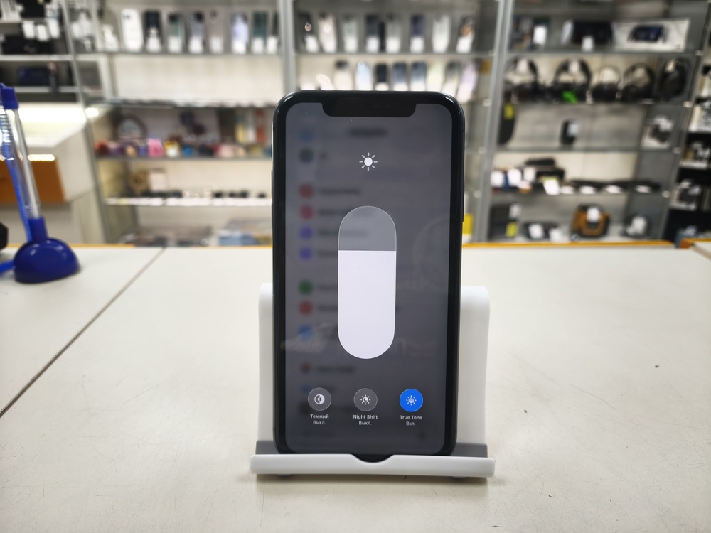 Смартфон Apple iPhone 11 64Gb