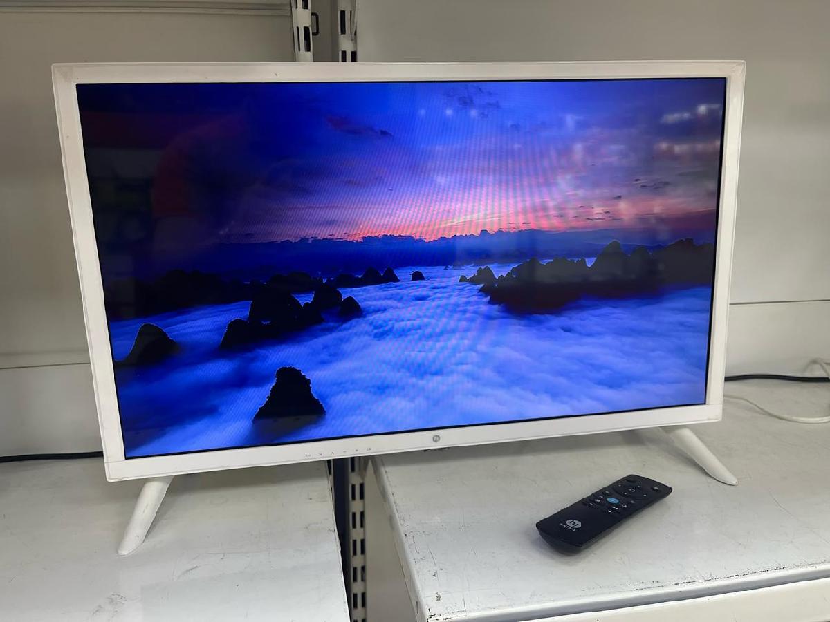 LED Телевизор HI VHIX-24H152WSY