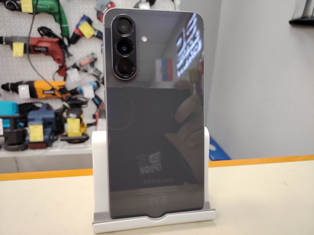 Смартфон Samsung Galaxy A56 8/256