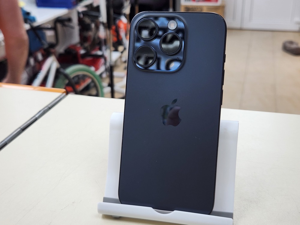Смартфон Apple Iphone 15 Pro 256Gb