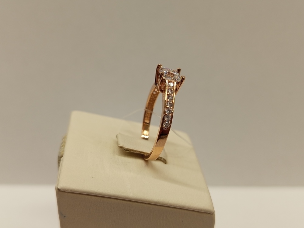 КОЛЬЦО С КАМНЯМИ (Au 585)