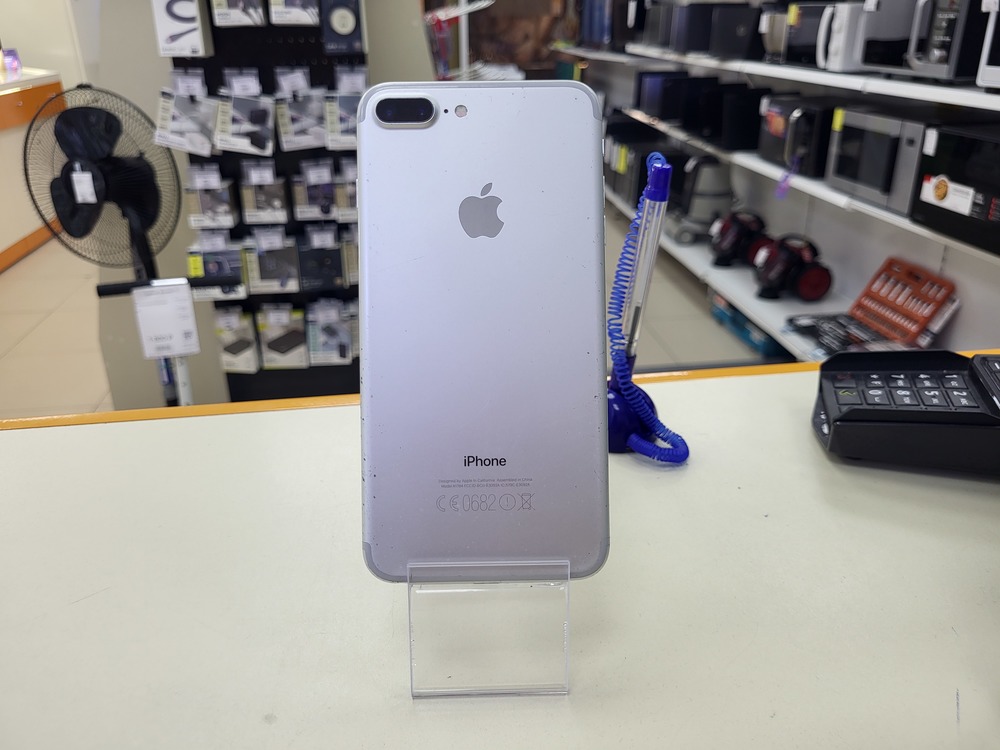 Смартфон Apple iPhone 7 Plus 32Gb