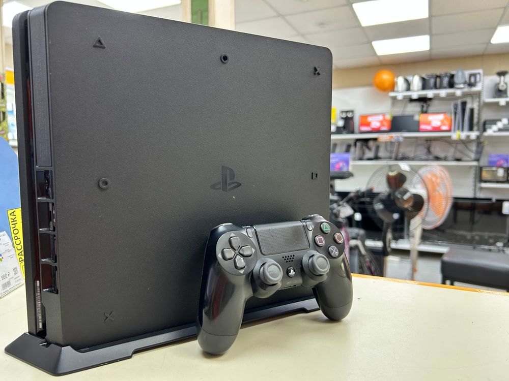 Игровая приставка PlayStation 4 Slim 1Tb Игровая приставка PlayStation 4 Slim 1Tb