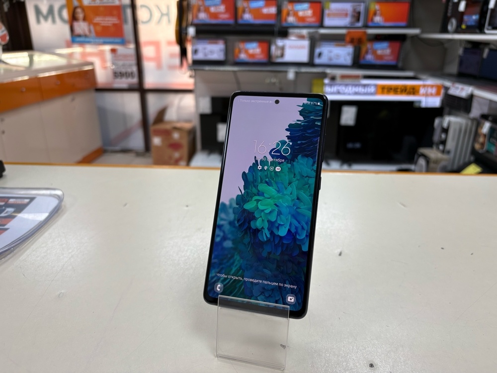 Смартфон Samsung Galaxy S20 FE 8/256