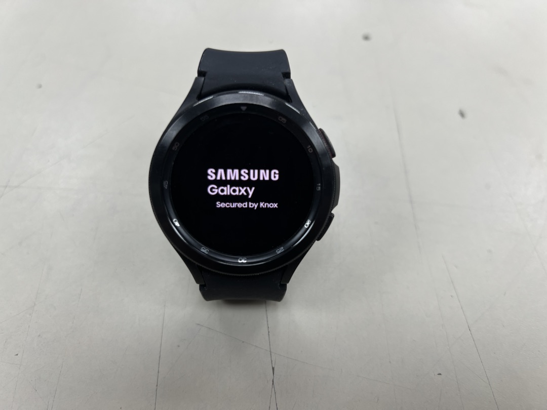 Смарт-часы Samsung Galaxy Watch 4