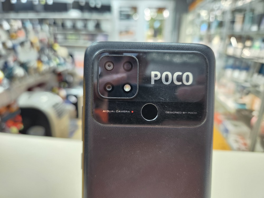 Смартфон Xiaomi Poco C40 4/64