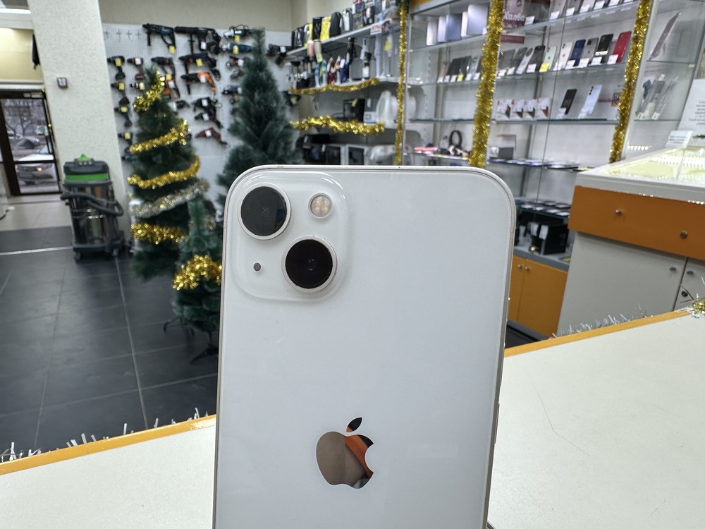 Смартфон Apple iPhone 13 128Gb