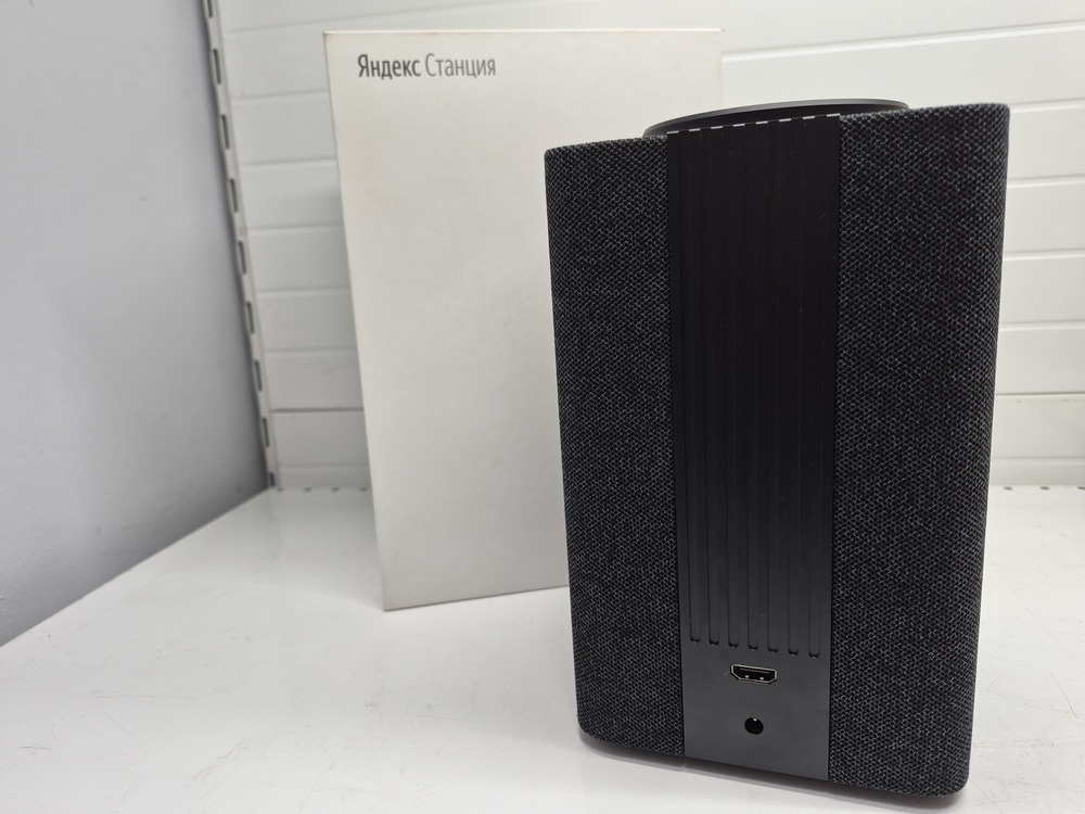 Умная колонка Яндекс Станция