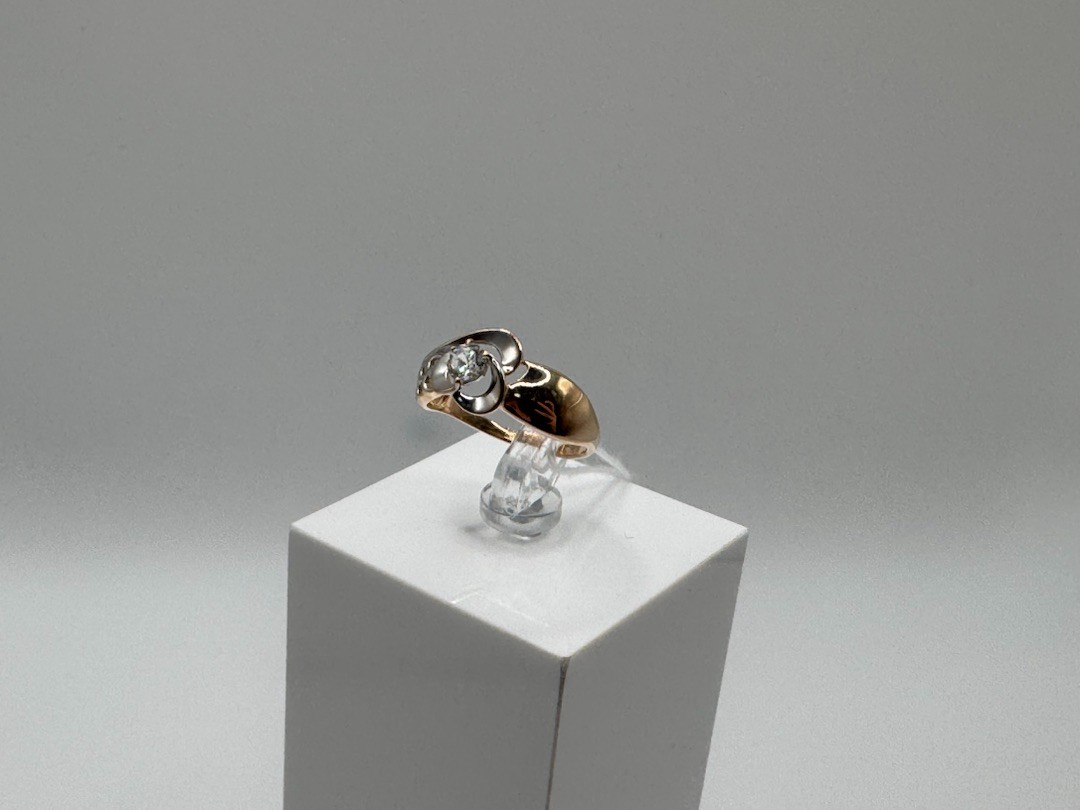 КОЛКМ585 КОЛЬЦО С КАМНЕМ (Au 585)