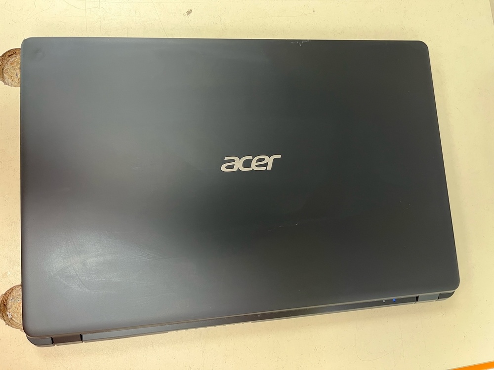 Ноутбук Acer; Ryzen 3 3200U, AMD Radeon (TM) Graphics, 8 Гб, 240 Гб, Нет