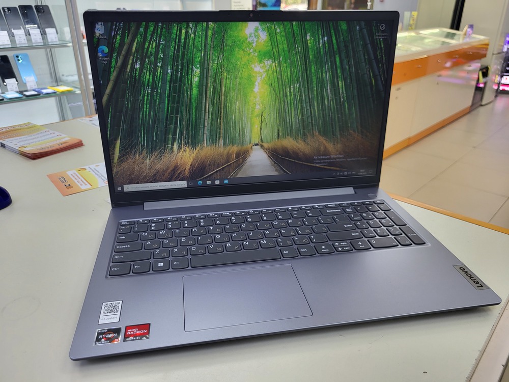 Ноутбук Lenovo; Ryzen 3 7320, Radeon 610M, 8 Гб, 512 GB, Нет