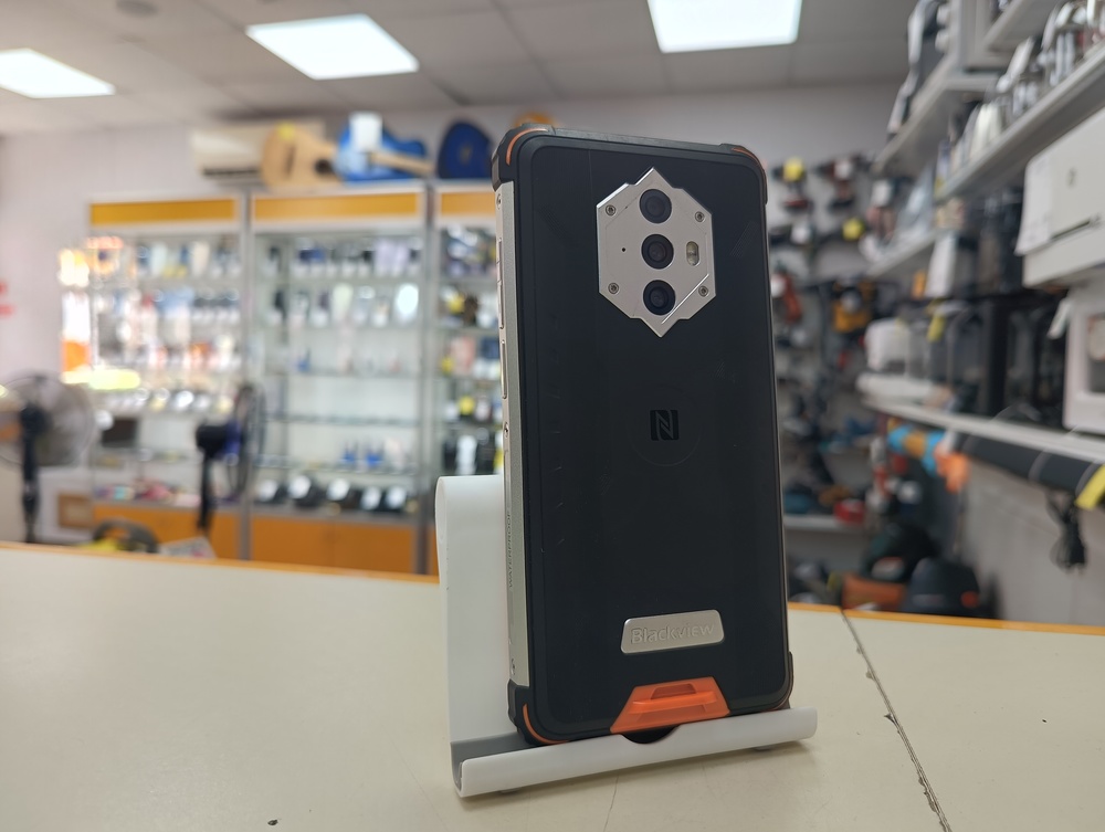 Смартфон Blackview BV6600
