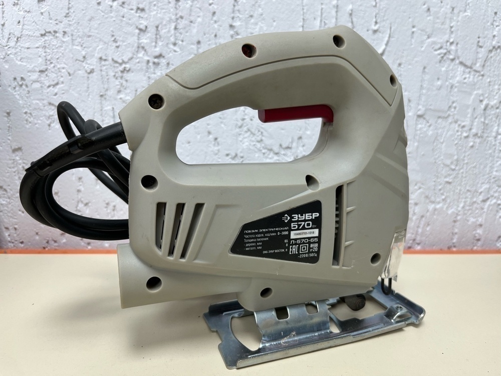 Лобзик Зубр Л570-65