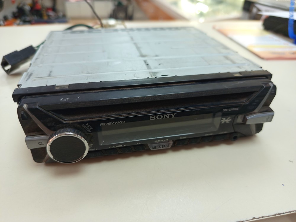 Автомагнитола SONY CDX-G3100UE