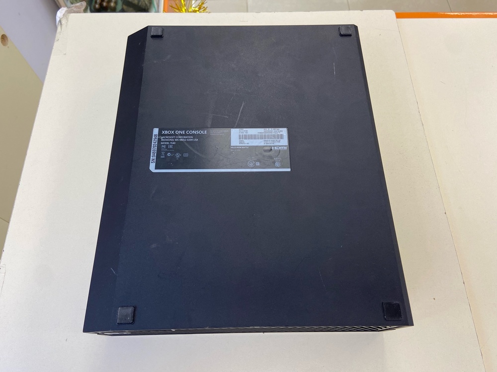 Игровая приставка Xbox One 500Gb
