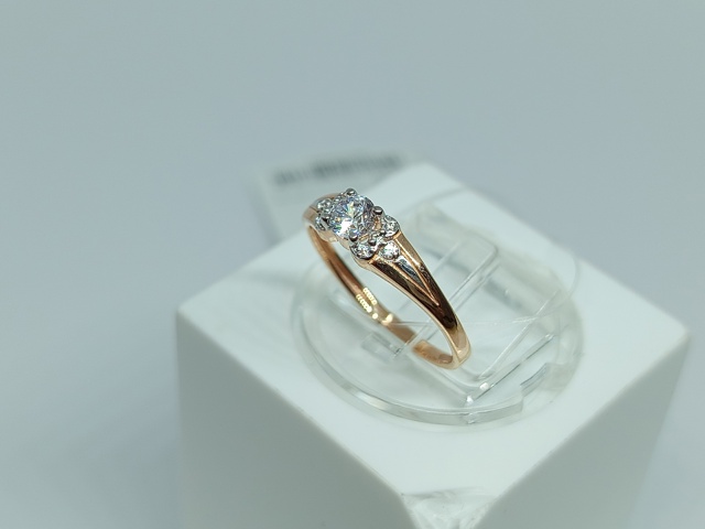 КОЛЬЦО С КАМНЯМИ (Au 585)