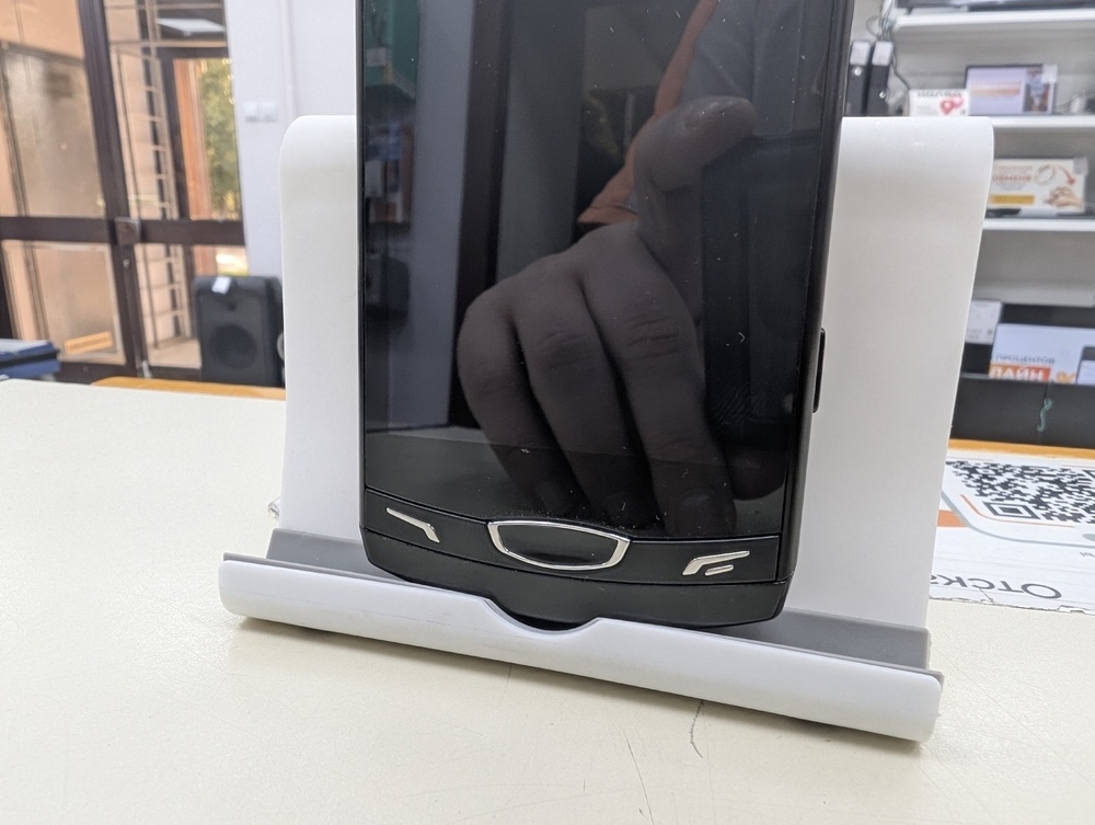 Мобильный телефон Samsung C5212