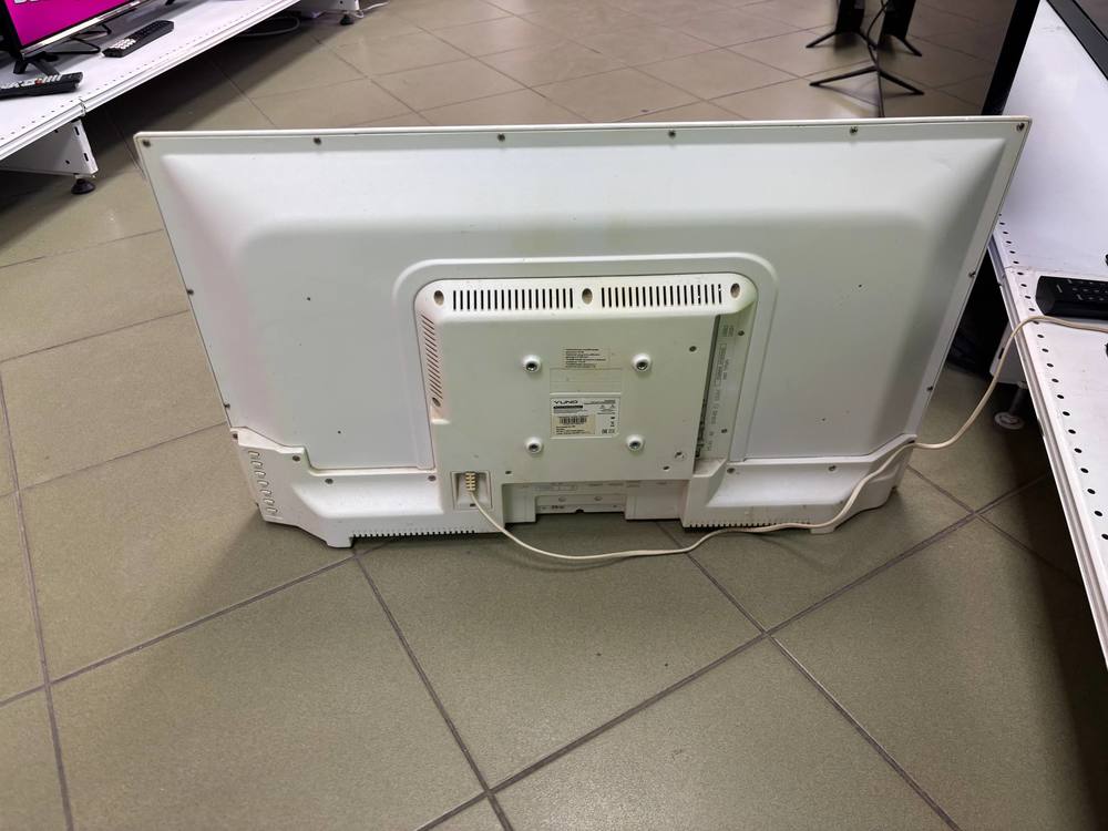 LED Телевизор Yuno ULX-32TCSW217