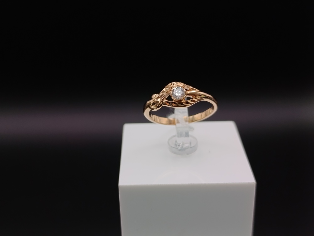 КОЛКМ585 КОЛЬЦО С КАМНЕМ (Au 585)