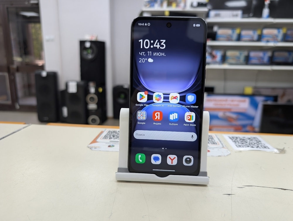 Смартфон Tecno Spark 40C 4/128