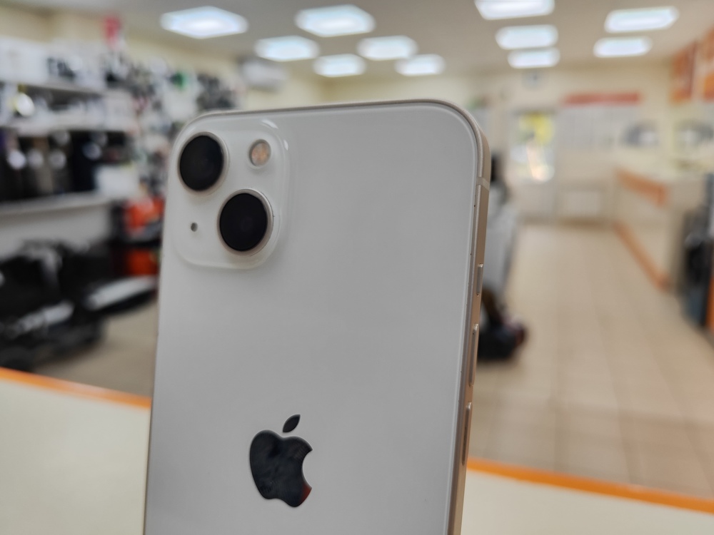 Смартфон Apple iPhone 13 128Gb