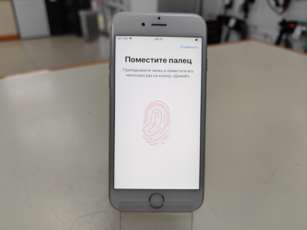 Смартфон Apple iPhone 6S 32Gb